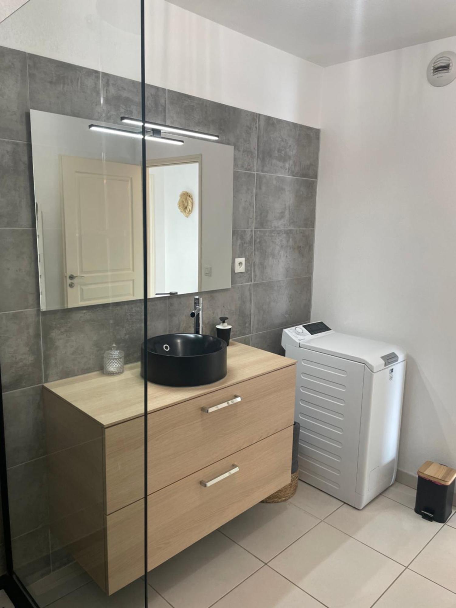 Appartement T3 Climatise,Balcon, Classe 3 Etoiles 르불루 외부 사진
